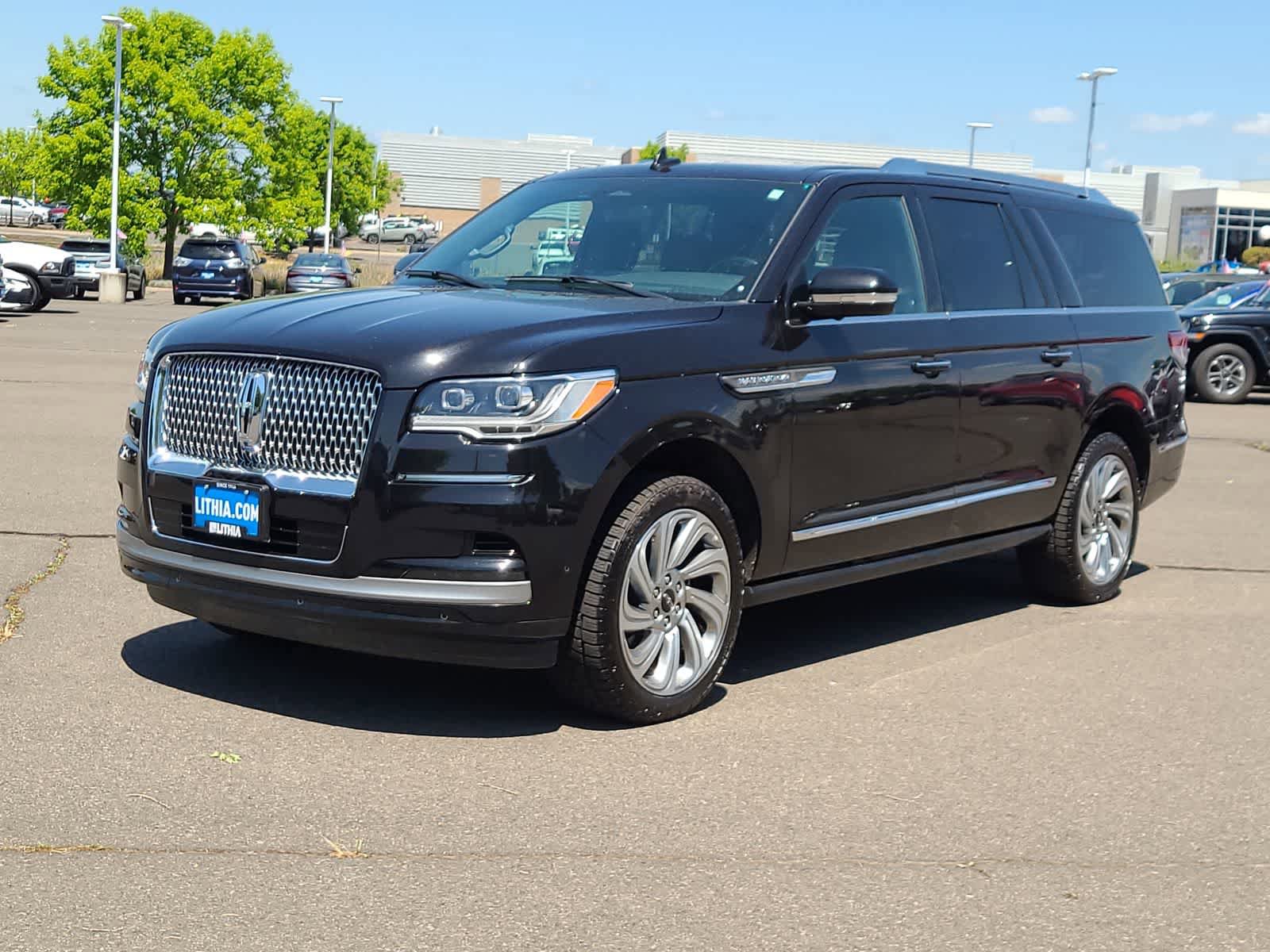 Used 2024 Lincoln Navigator L 4WD video 1
