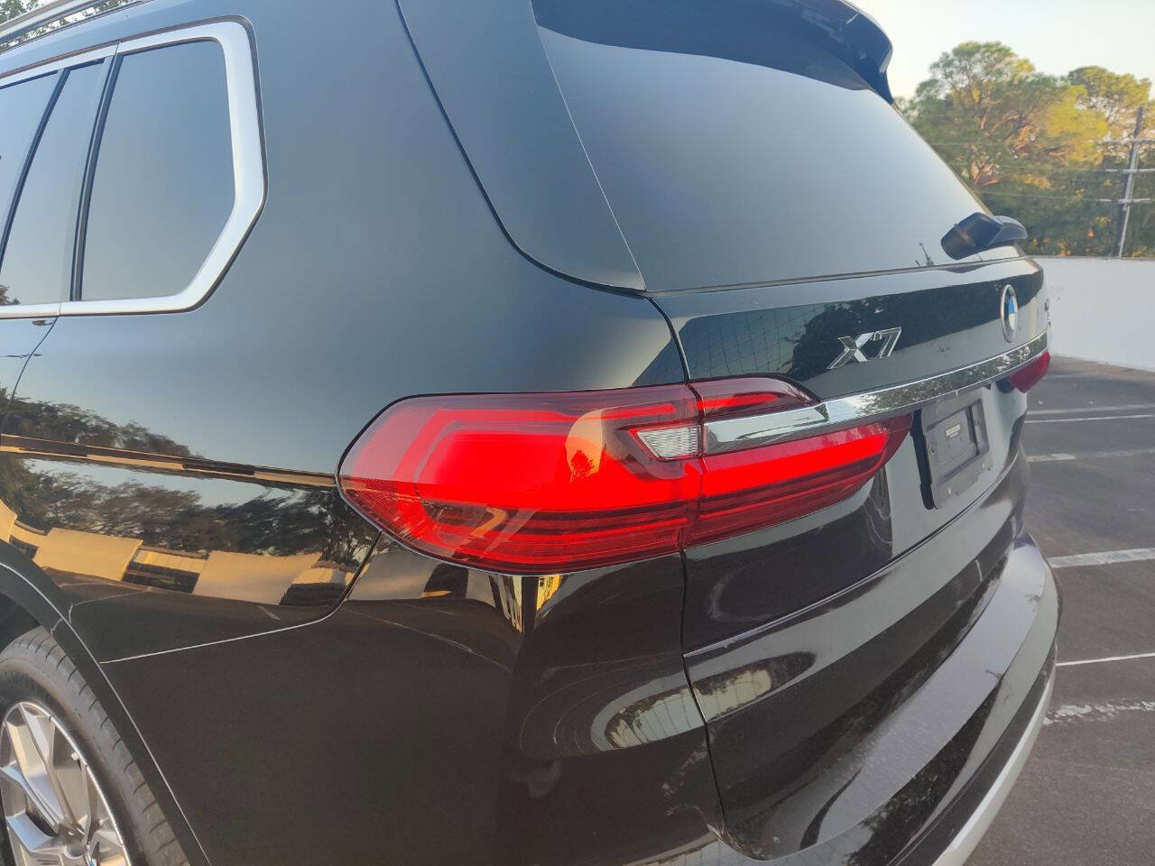 Used 2019 BMW X7 xDrive40i w/ Cold Weather Package image 13