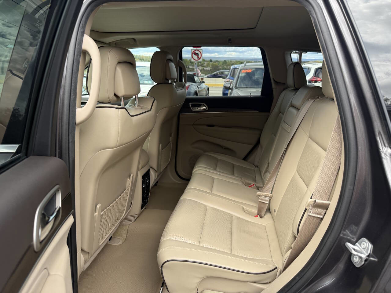 Used 2016 Jeep Grand Cherokee Overland image 15