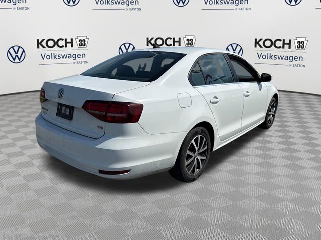 Used 2017 Volkswagen Jetta SE image 8