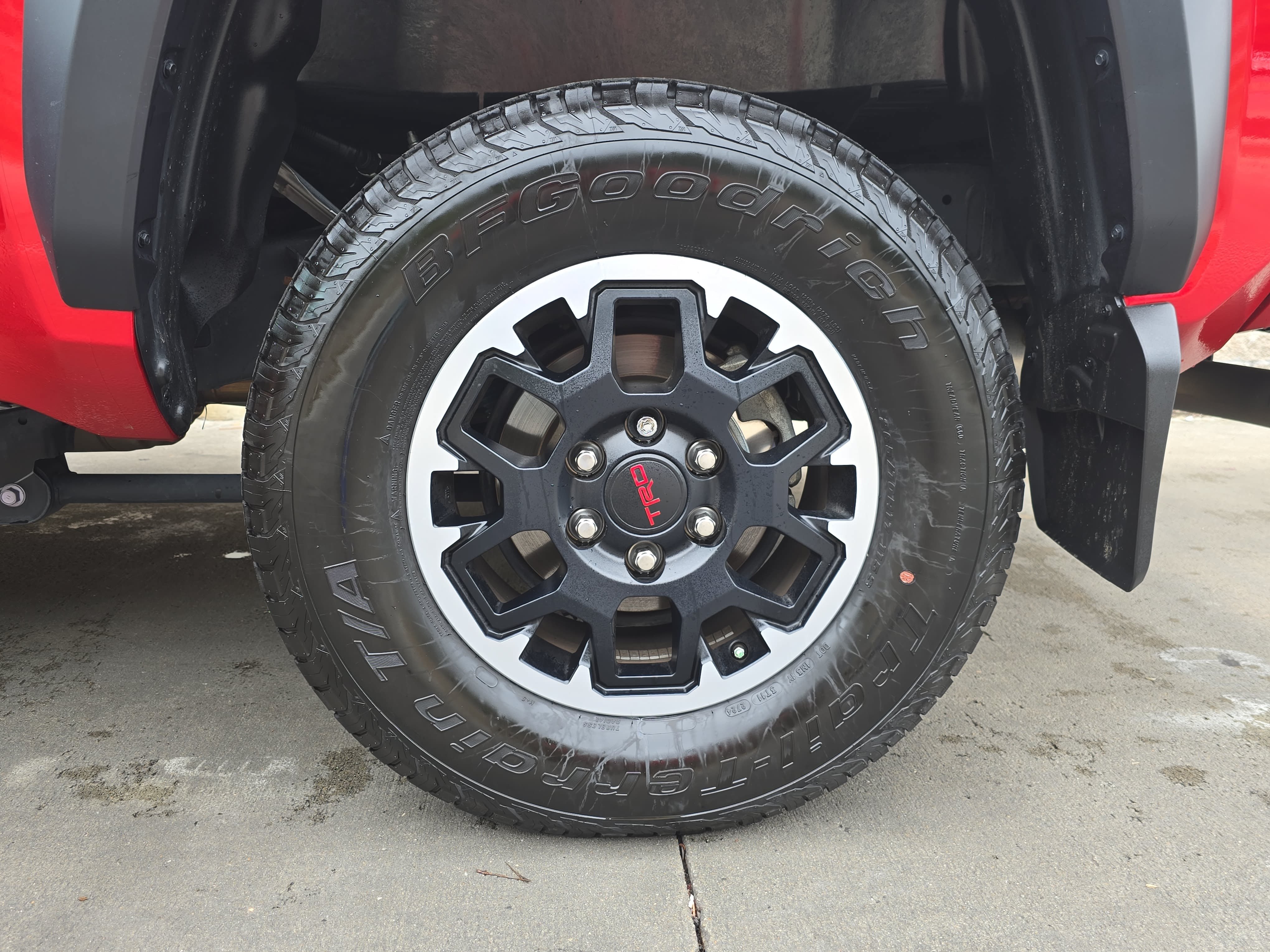 Used 2024 Toyota Tacoma TRD Off-Road AWD/4WD image 34