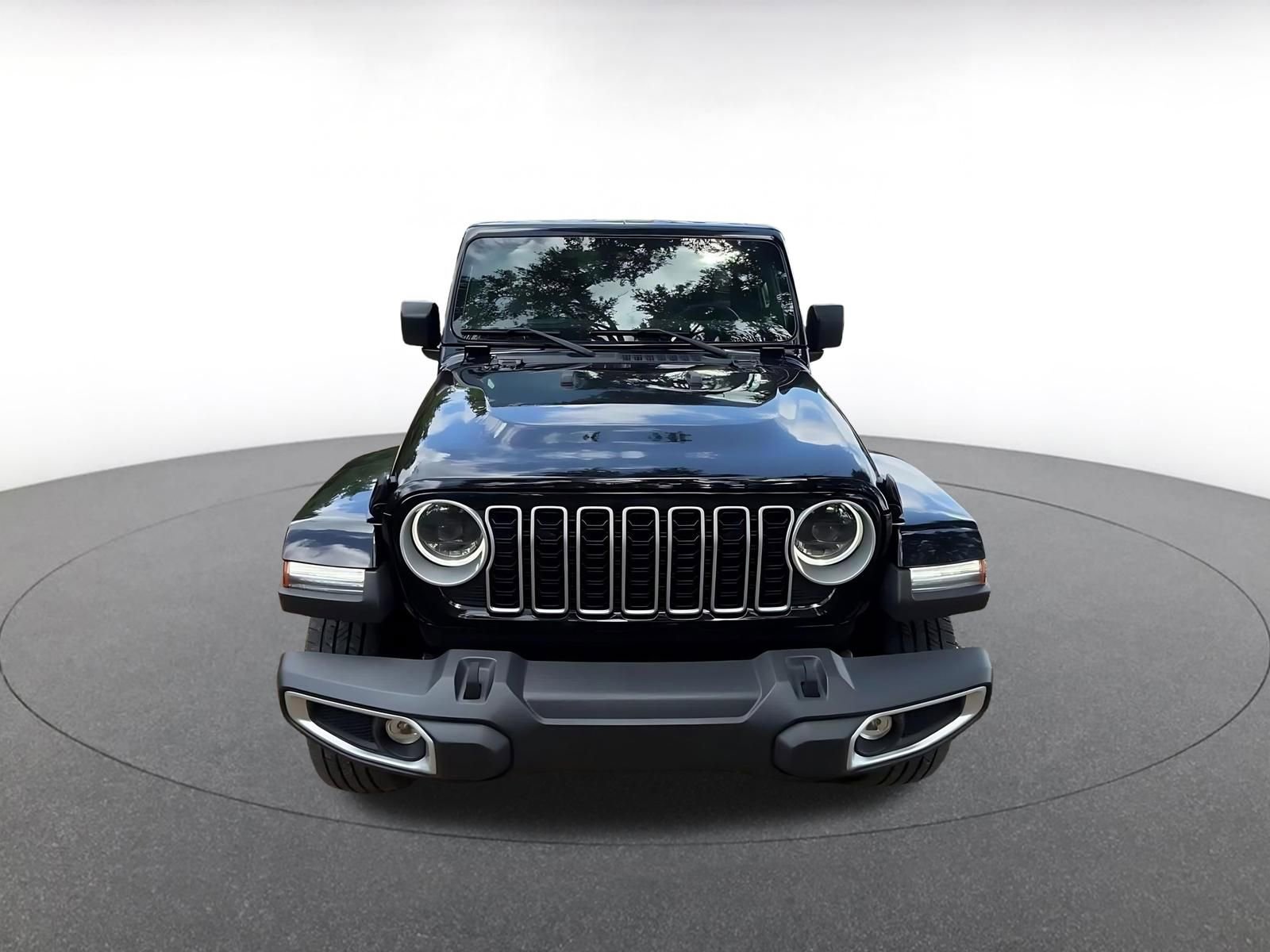 Used 2025 Jeep Wrangler Unlimited Sahara AWD/4WD image 7