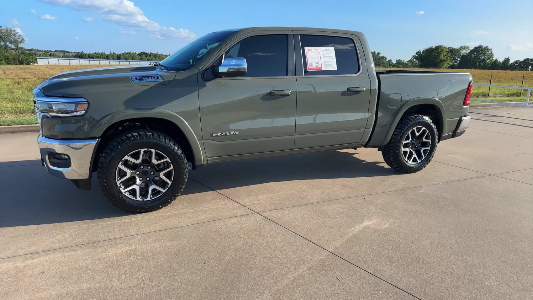 Used 2026 RAM 1500 Laramie AWD/4WD image 5