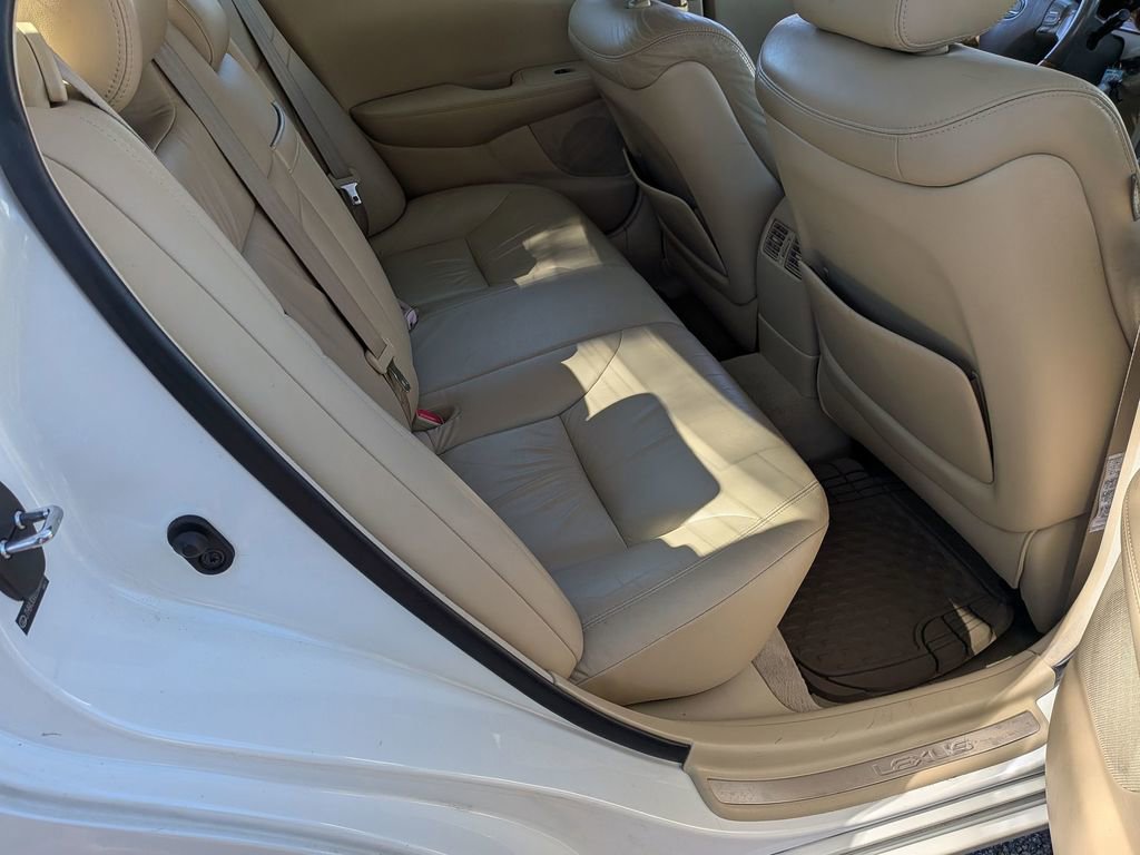 Used 2005 Lexus ES 330 image 24