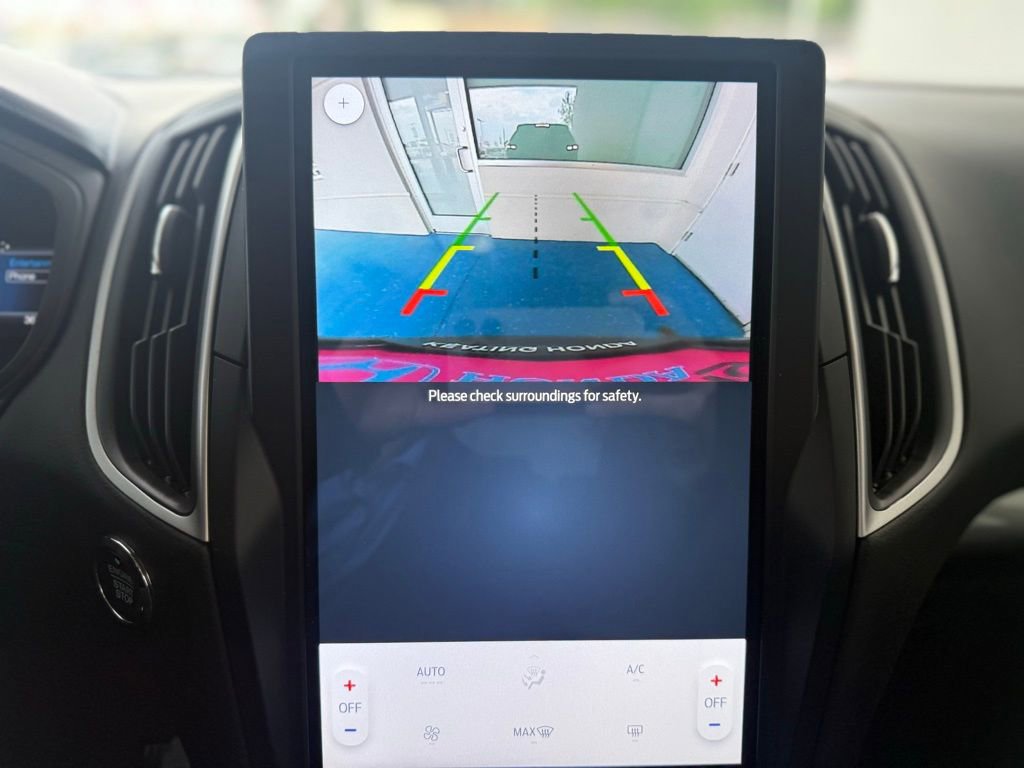 Used 2024 Ford Edge SE image 23