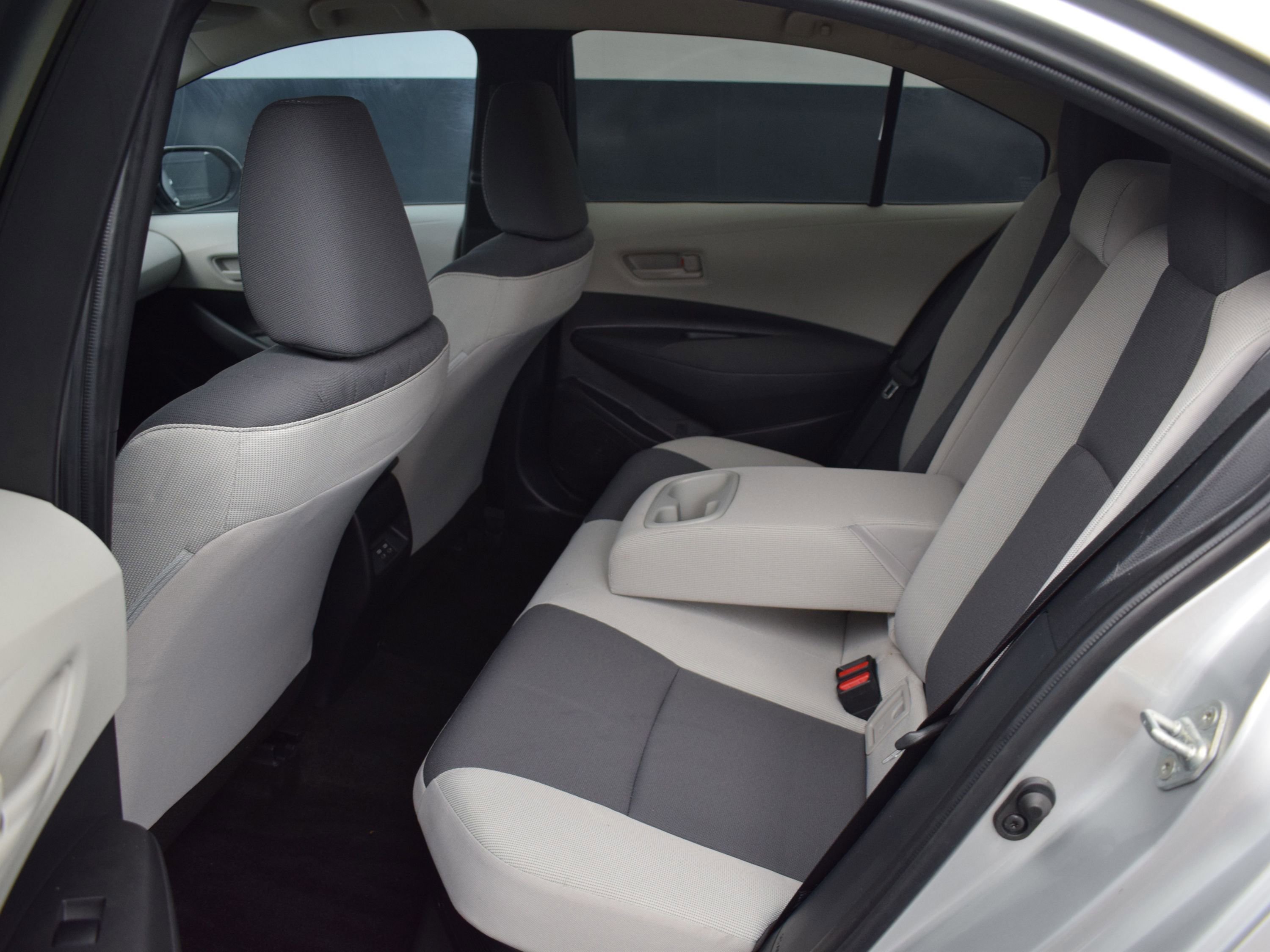 Used 2024 Toyota Corolla LE w/ LE Convenience Package image 12