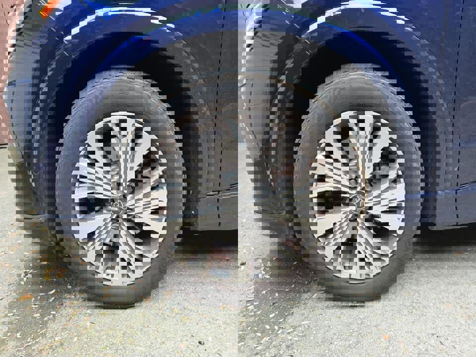 Used 2023 Audi Q4 e-tron Premium Plus w/ Premium Plus image 9