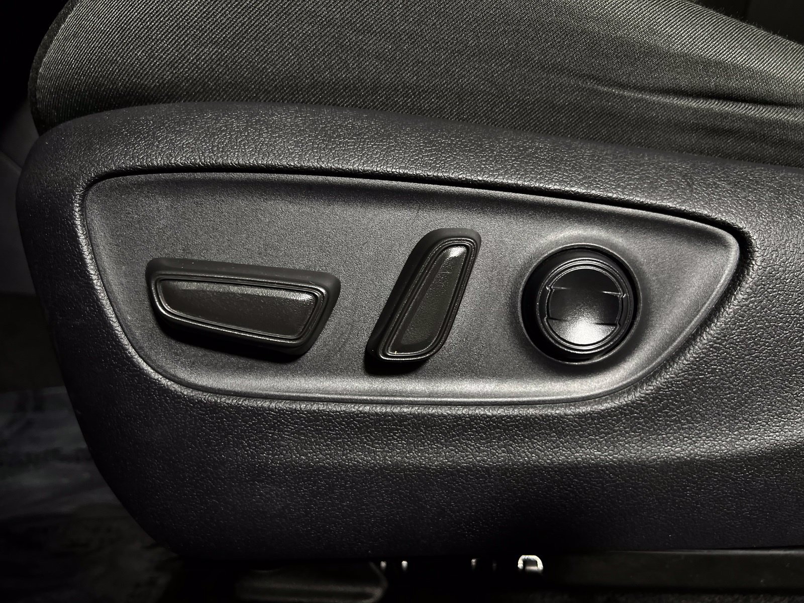 Certified 2025 Toyota RAV4 XLE FWD image 14