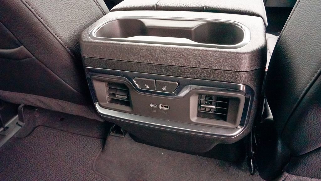 New 2025 GMC Sierra 2500 Denali w/ Denali Reserve Package image 17