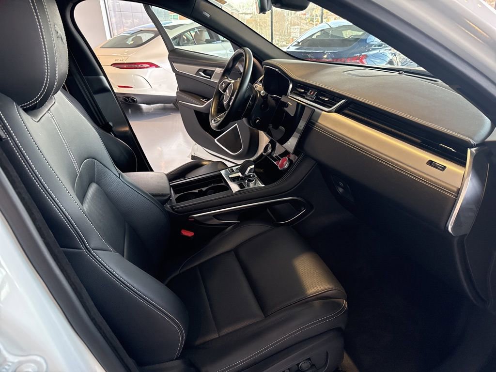 Used 2025 Jaguar F-PACE R-Dynamic S image 36