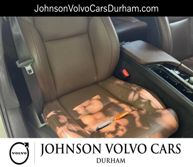 Used 2023 Volvo XC90 B6 Ultimate w/ Protection Package Premier AWD/4WD image 7