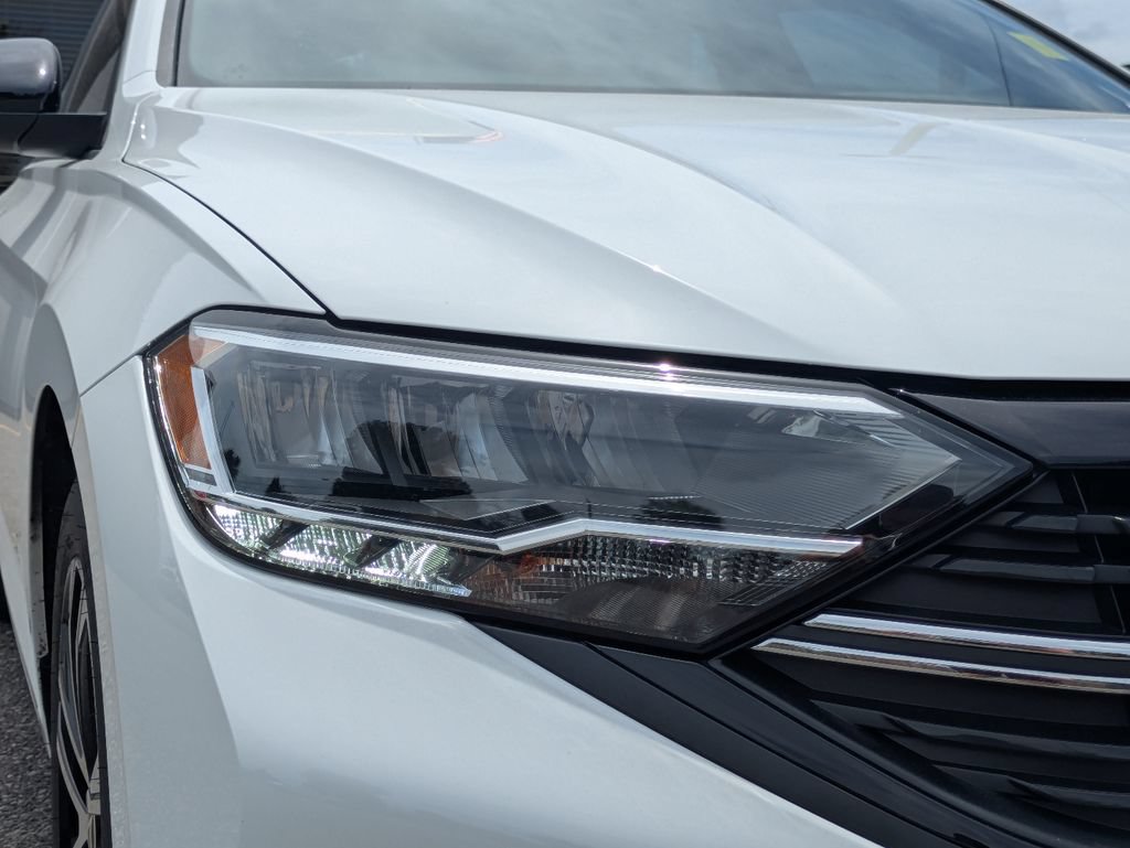 Used 2024 Volkswagen Jetta Sport FWD image 10