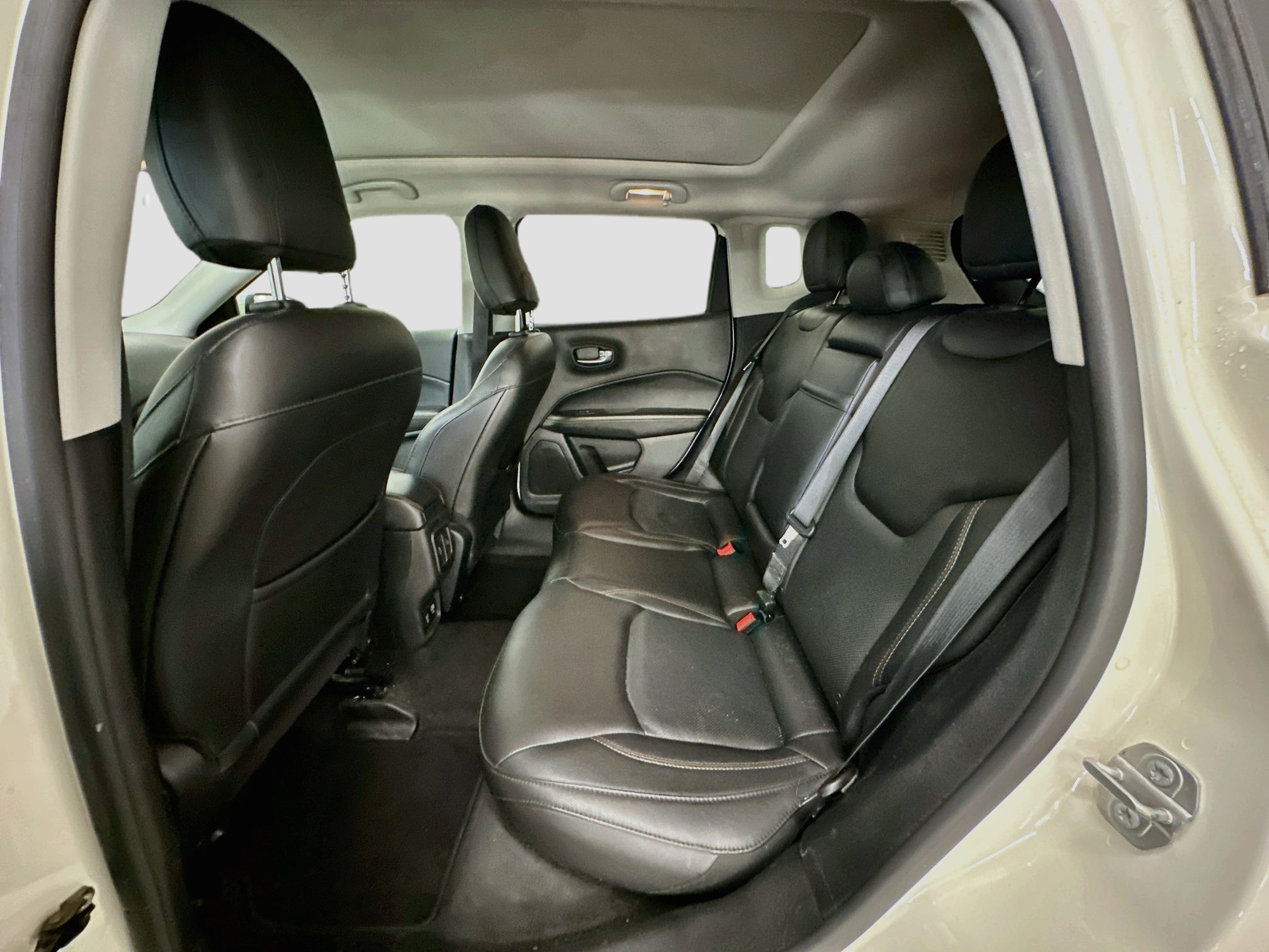 Used 2018 Jeep Compass Limited AWD/4WD image 29