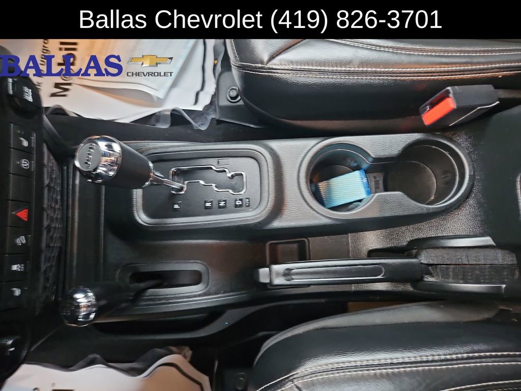 Used 2017 Jeep Wrangler Unlimited Rubicon w/ Cold Weather Group image 16