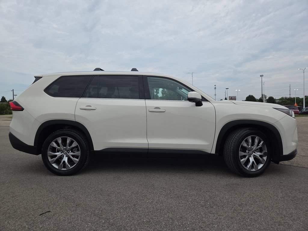 Used 2024 Toyota Grand Highlander AWD Hybrid image 29
