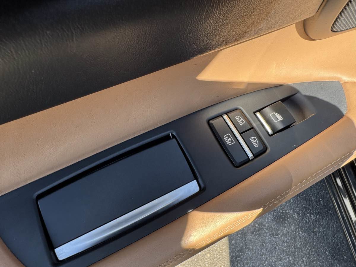 Used 2015 BMW 740Li image 48