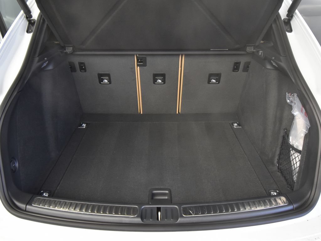 Used 2026 Porsche Macan AWD/4WD image 21