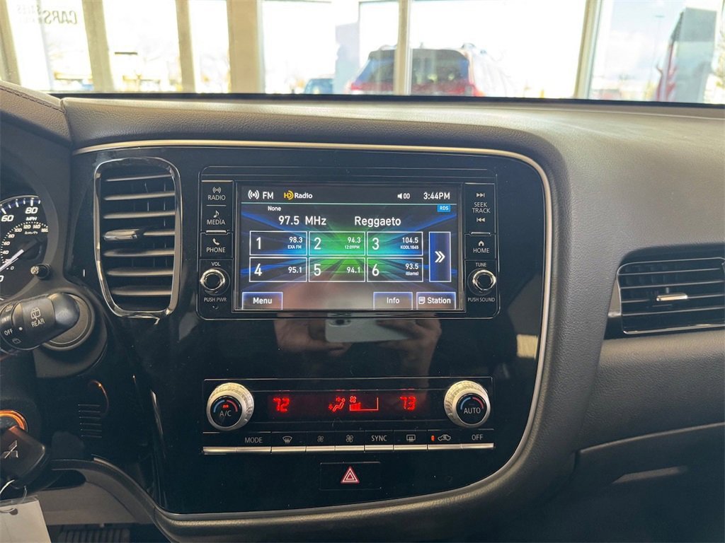 Used 2020 Mitsubishi Outlander ES image 17