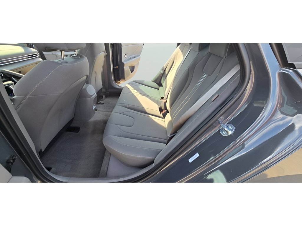 Used 2026 Hyundai Elantra Sport FWD image 19