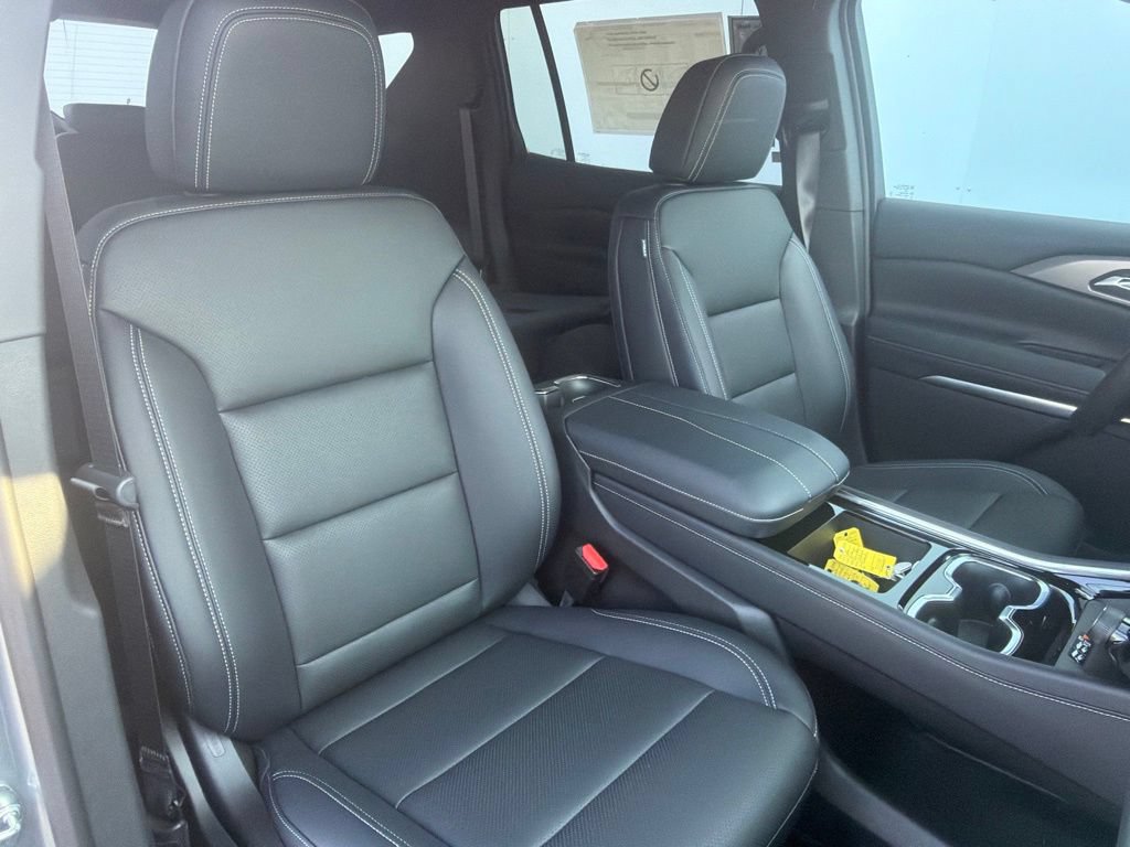 New 2026 Chevrolet Traverse LT w/ Sun and Wheel Package AWD/4WD image 7