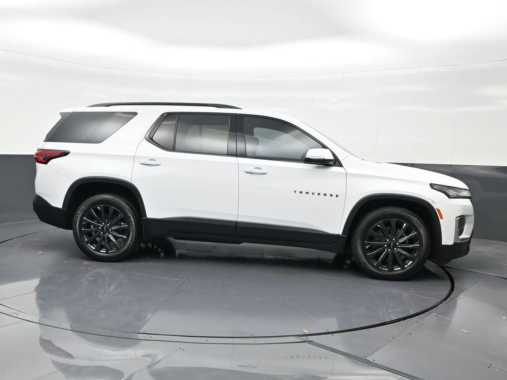 Used 2023 Chevrolet Traverse RS FWD image 7