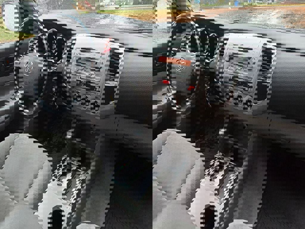 Used 2006 Toyota Tacoma PreRunner image 11