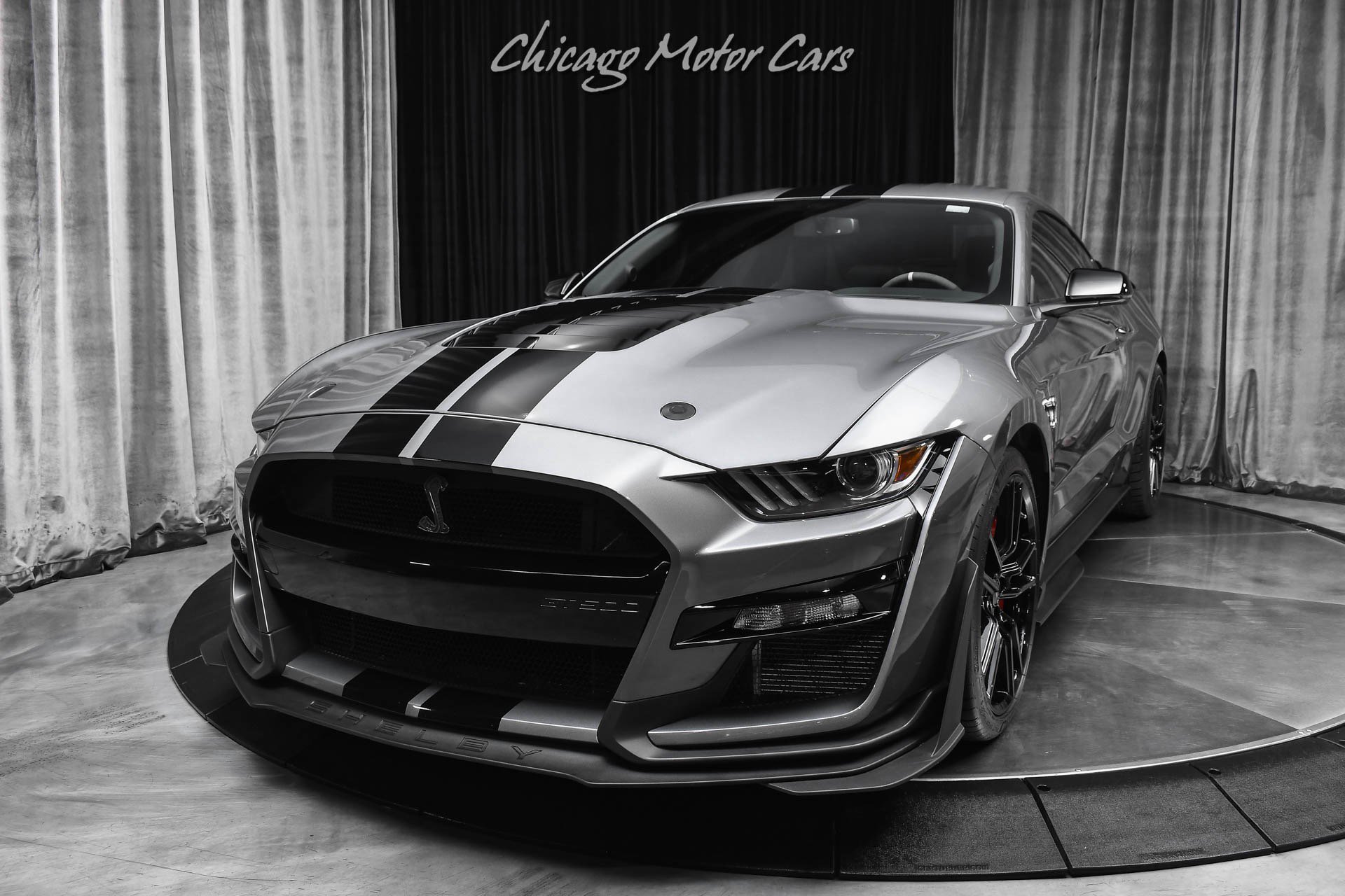 Used 2021 Ford Mustang Shelby GT500 w/ Technology Package RWD image 2