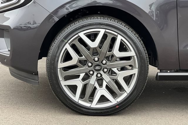 New 2025 Ford Expedition Max Platinum w/ Platinum Ultimate Package AWD/4WD image 26