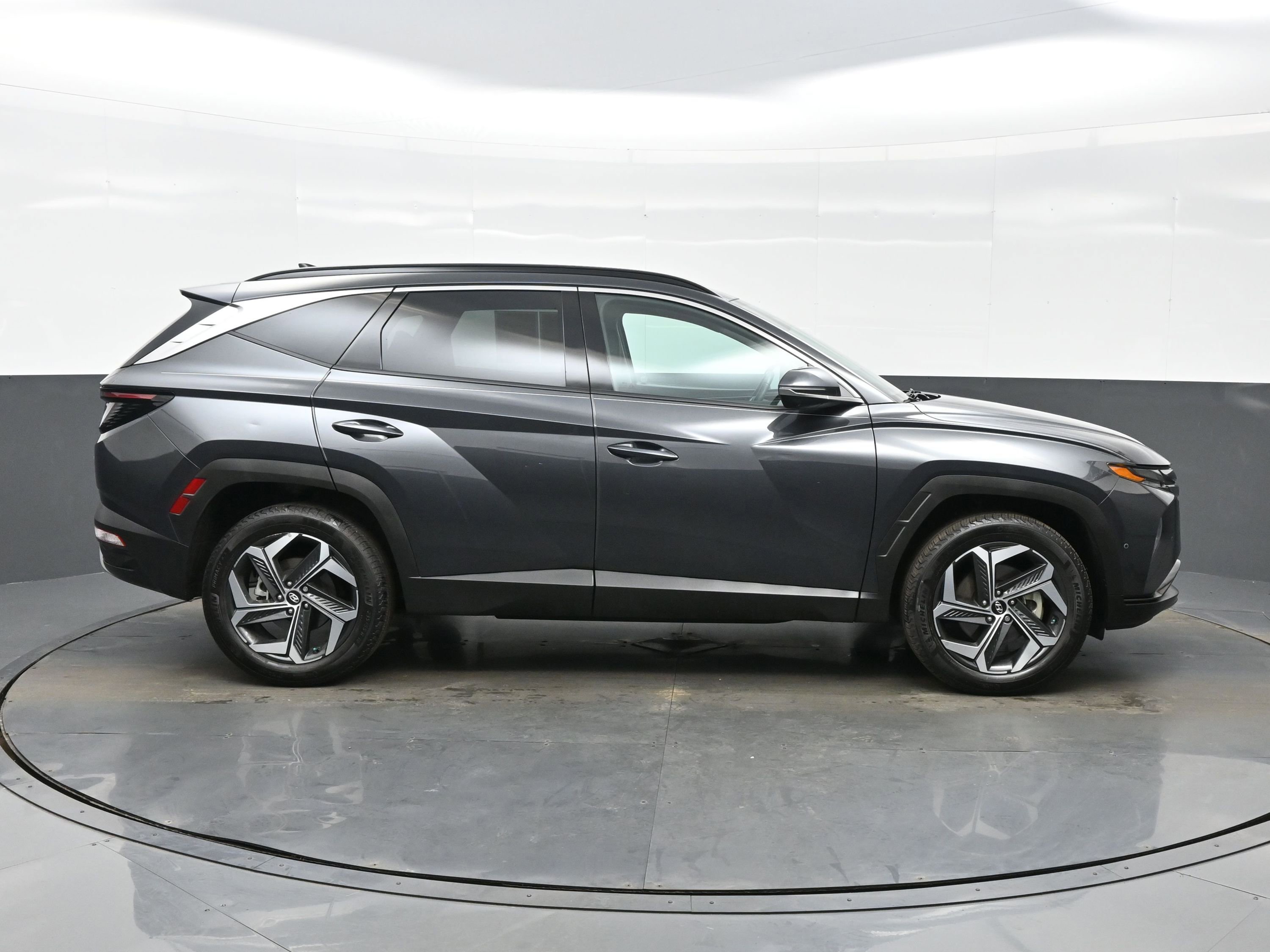 Used 2023 Hyundai Tucson Limited image 7