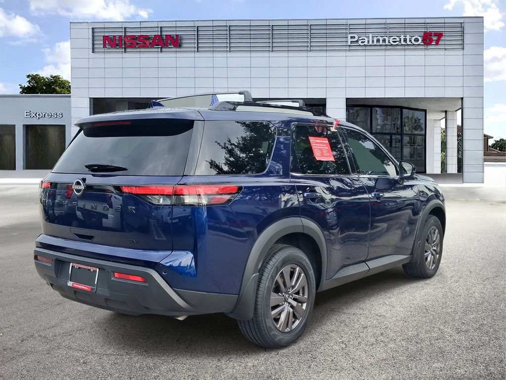 Certified 2023 Nissan Pathfinder SV w/ SV Premium Package FWD image 6