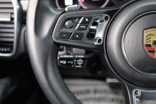 Used 2023 Porsche Cayenne Turbo AWD/4WD image 31