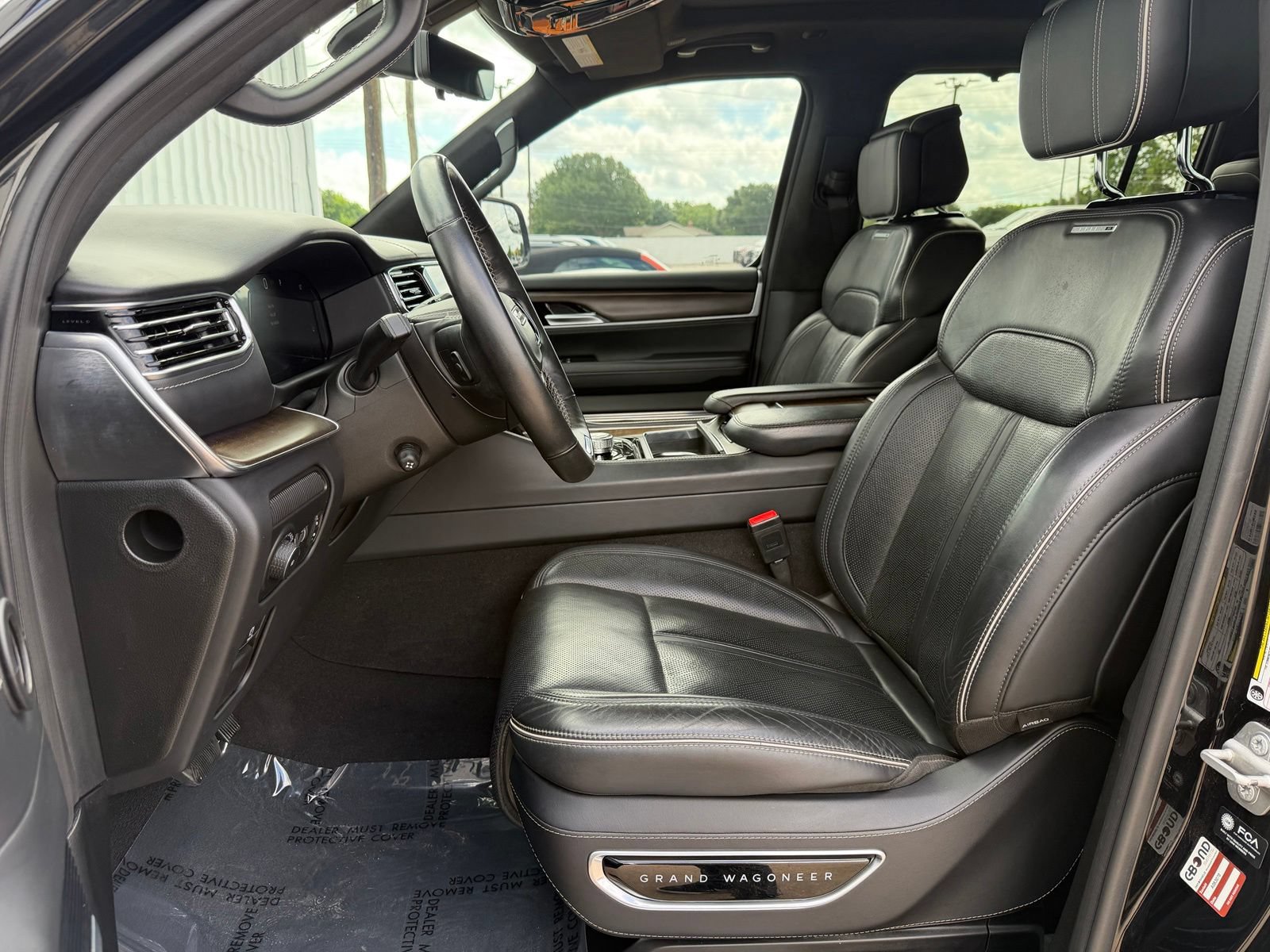 Used 2022 Jeep Grand Wagoneer Series II AWD/4WD image 21