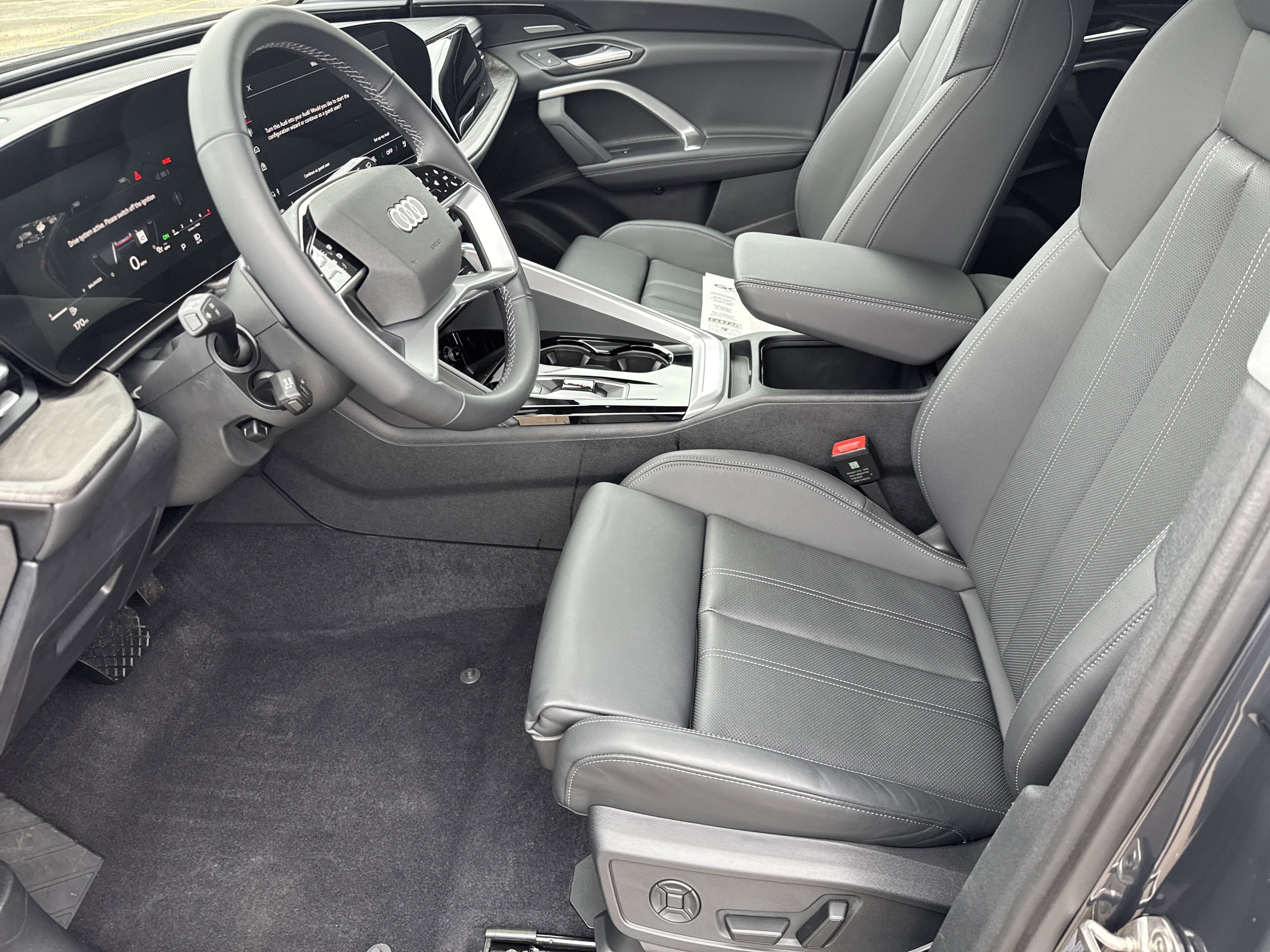 Used 2025 Audi Q5 Premium Plus w/ Premium Plus image 5