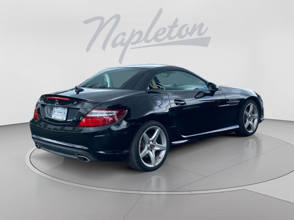 Used 2013 Mercedes-Benz SLK 350 image 6