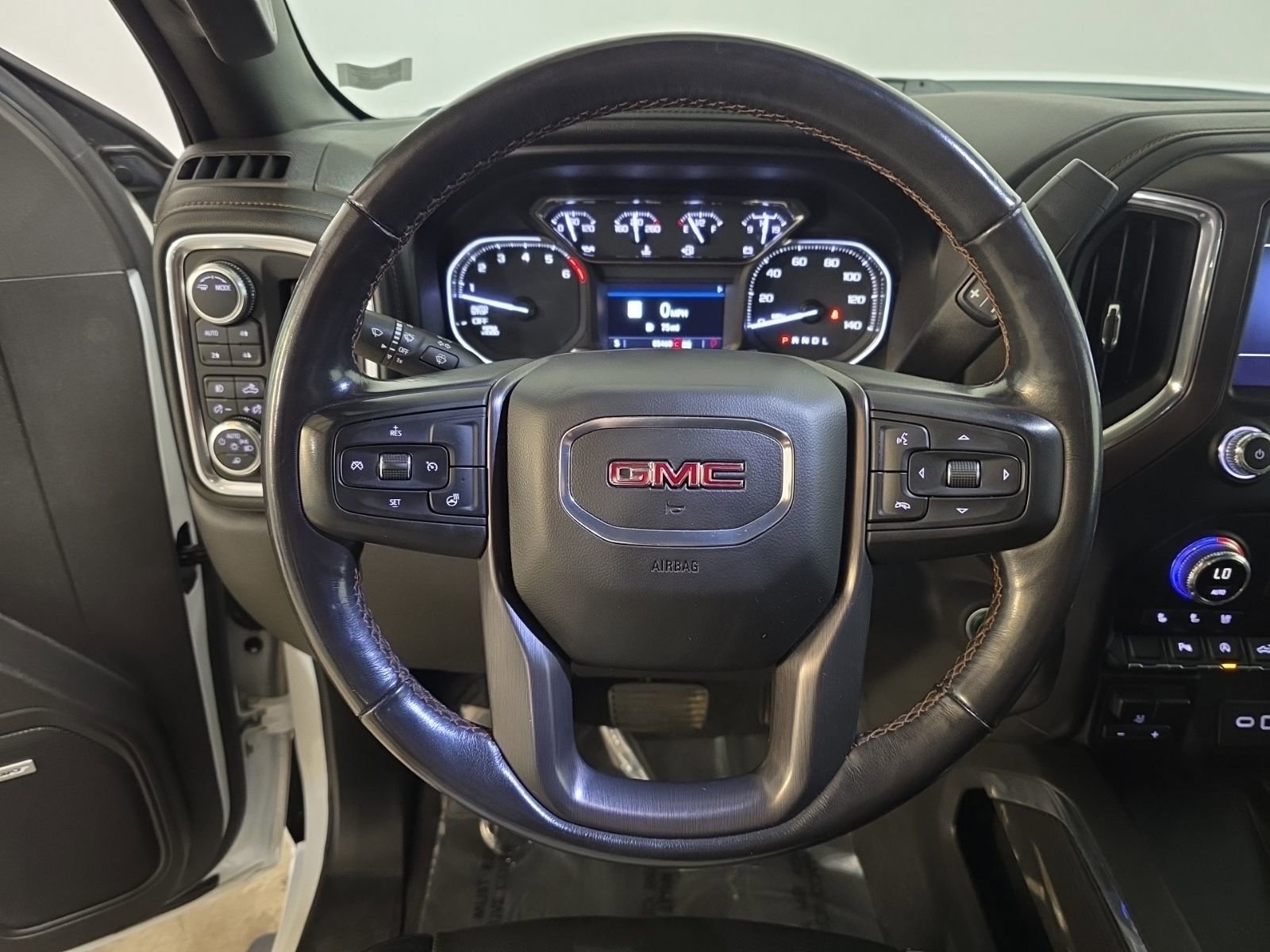 Used 2020 GMC Sierra 1500 AT4 w/ AT4 Premium Package image 16