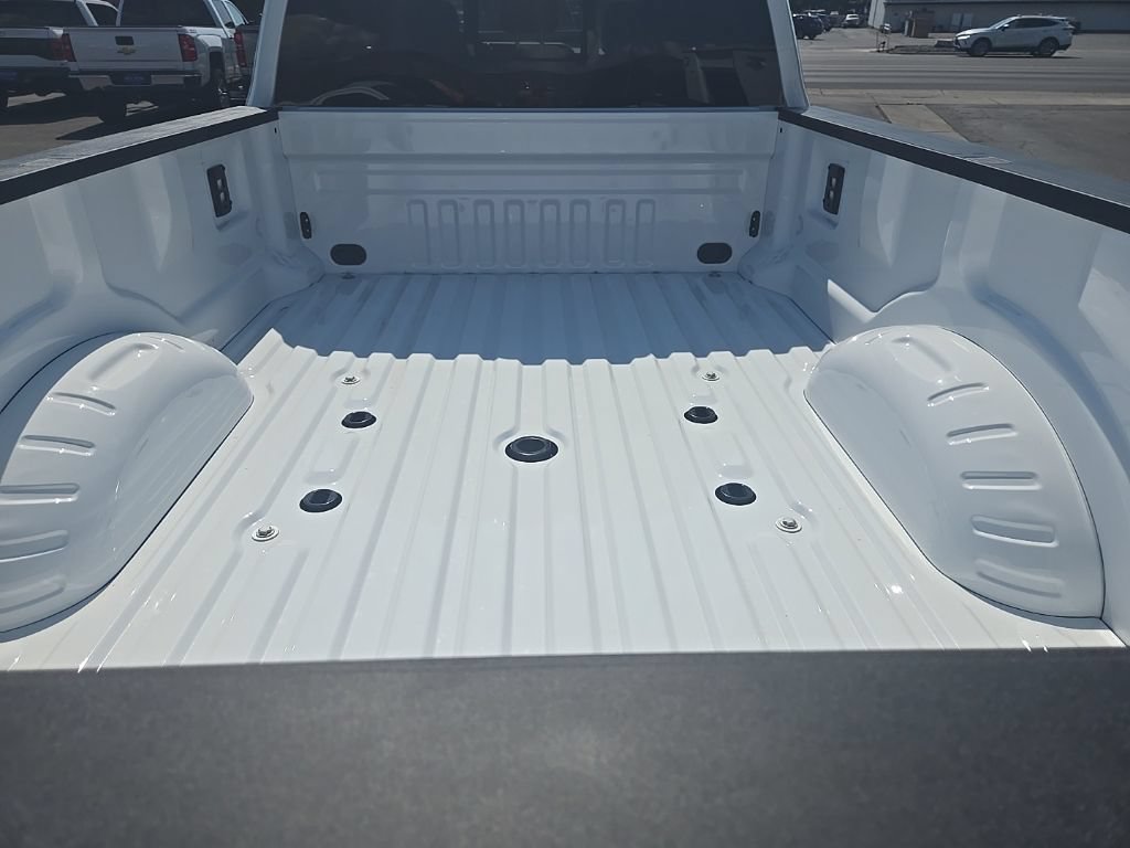 Used 2026 Ford F450 Lariat w/ FX4 Off-Road Package AWD/4WD image 28