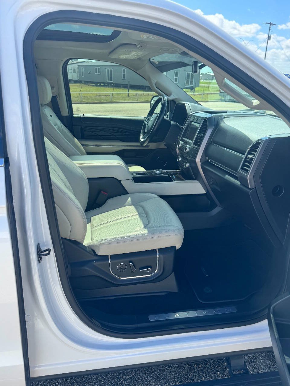 Used 2019 Ford Expedition Platinum RWD image 7