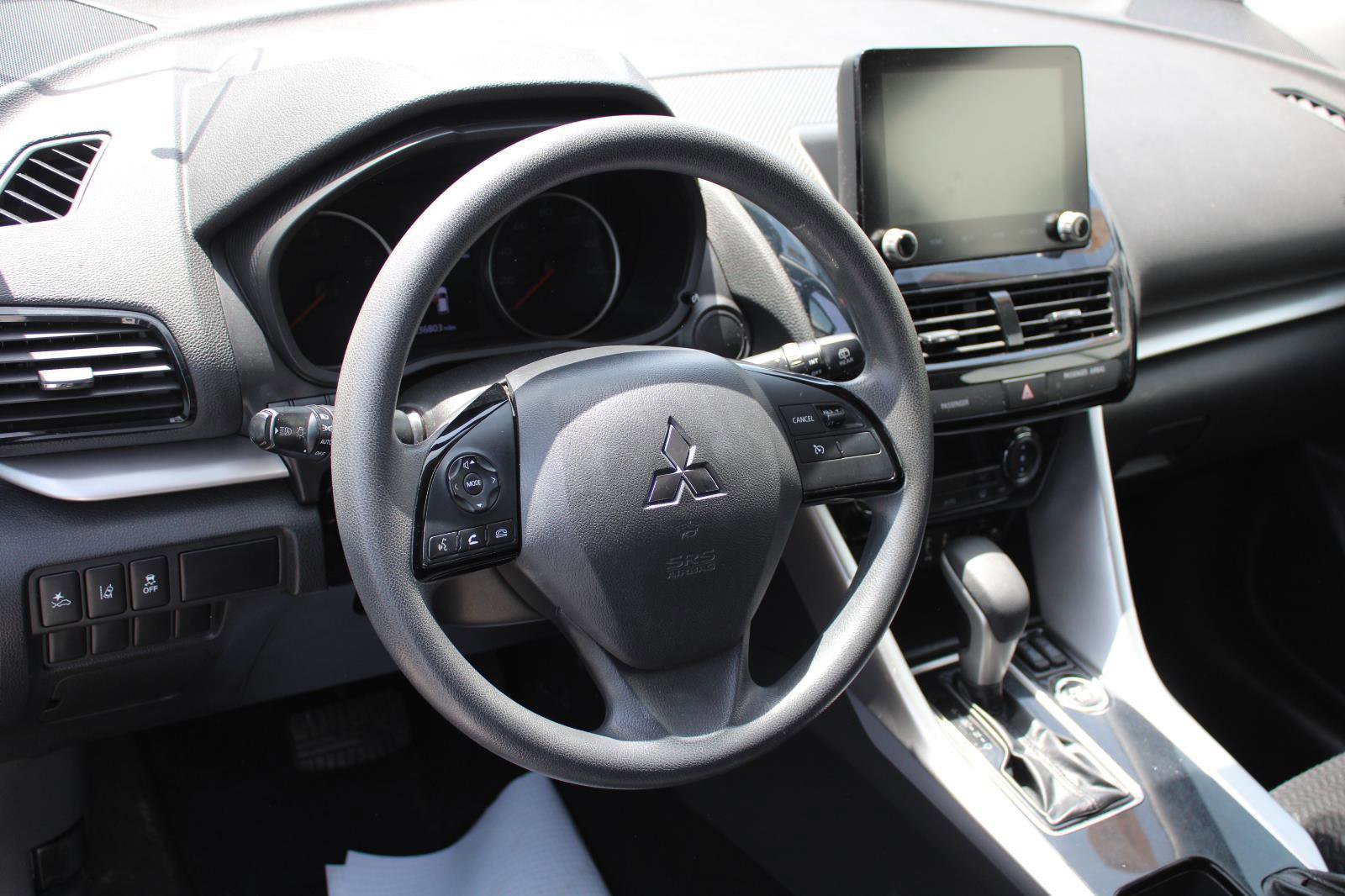 Used 2023 Mitsubishi Eclipse Cross LE image 9