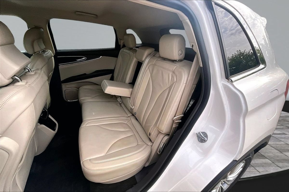 Used 2016 Lincoln MKX Select w/ Select Plus Package AWD/4WD image 16