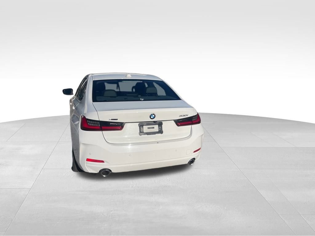 Used 2025 BMW 330i xDrive Sedan image 4