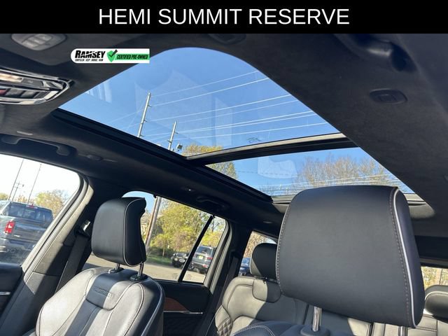 Used 2022 Jeep Grand Cherokee Summit AWD/4WD image 24