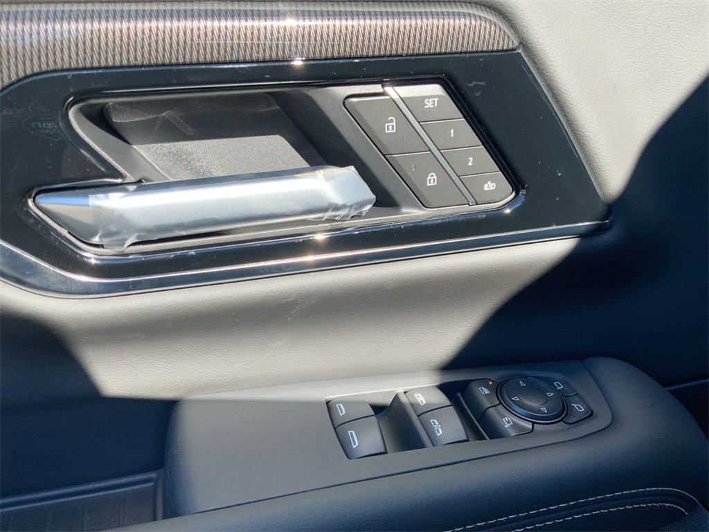 New 2026 GMC Yukon XL Elevation w/ LPO, Get Active Package image 21