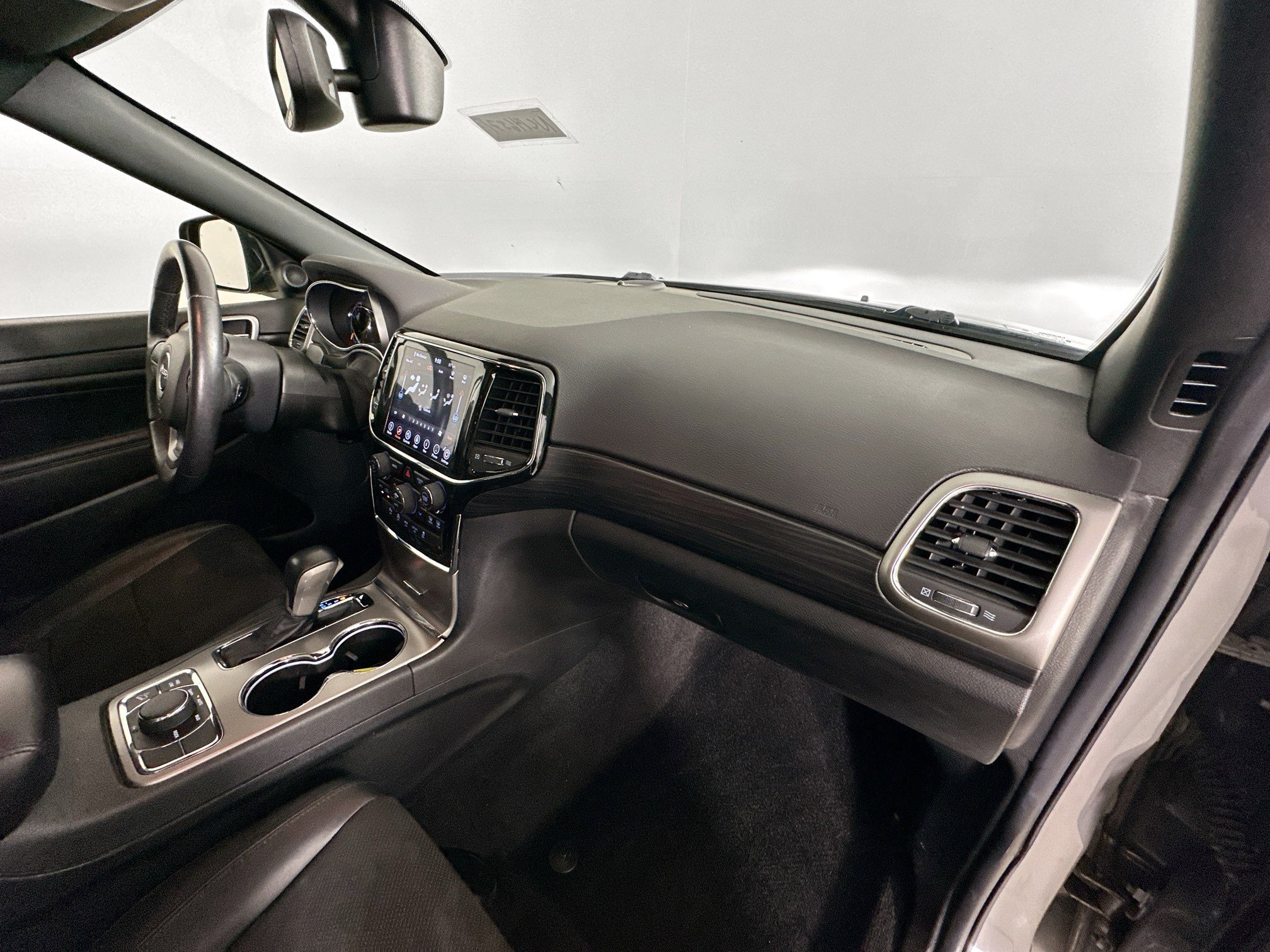 Used 2022 Jeep Grand Cherokee Laredo X AWD/4WD image 35