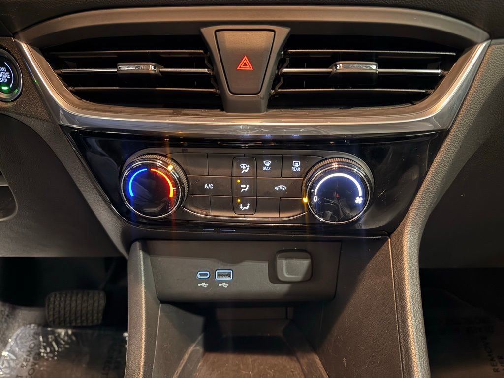 Used 2024 Buick Encore GX Sport Touring image 22