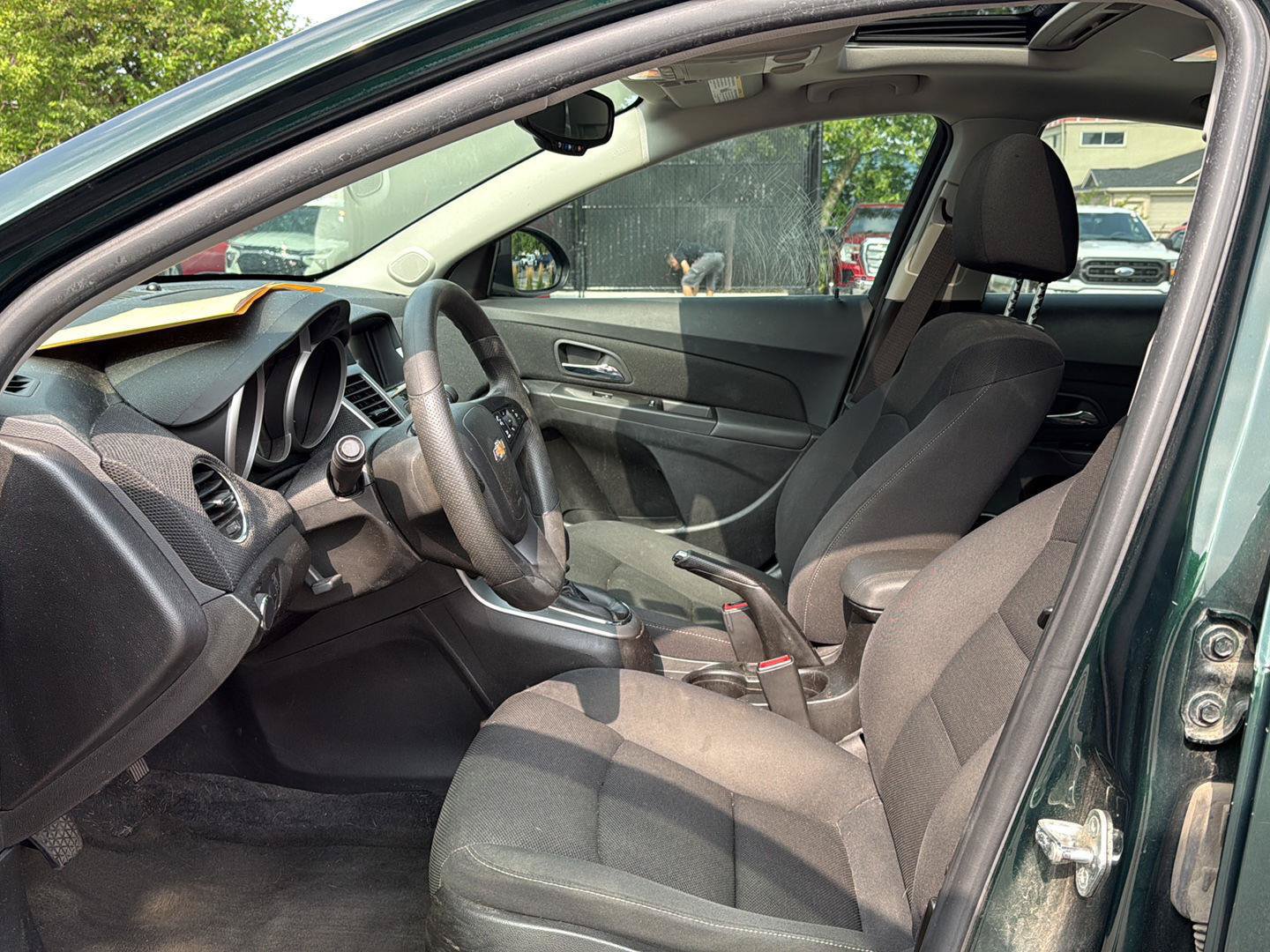 Used 2015 Chevrolet Cruze LT w/ Sun And Sound Package FWD image 9