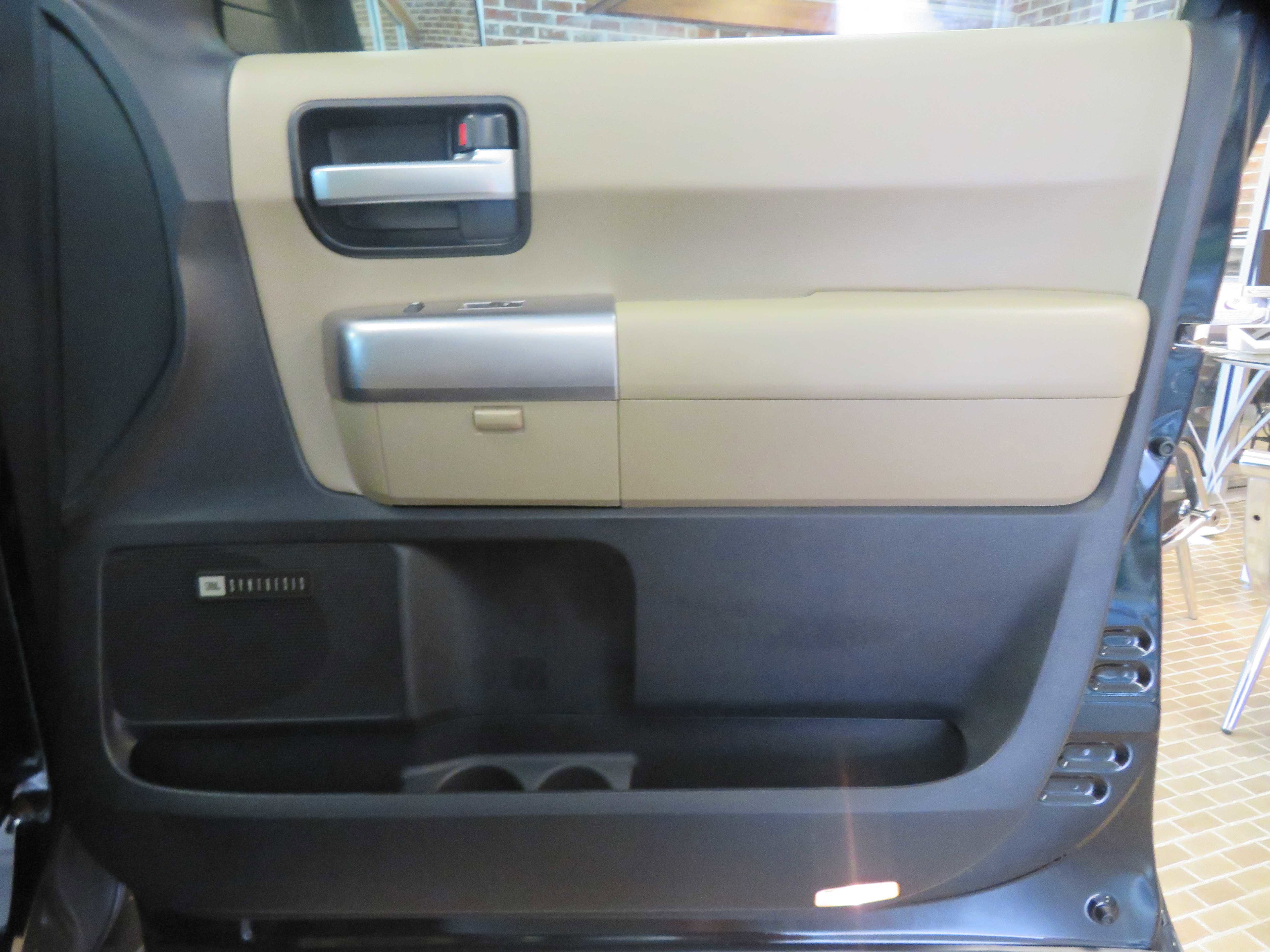 Used 2019 Toyota Sequoia Limited w/ Safety & Convenience Package RWD image 31
