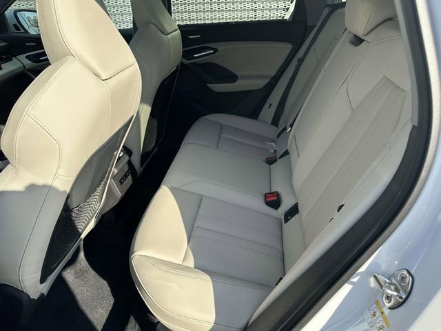 New 2025 Audi Q6 e-tron Premium Plus AWD/4WD image 5