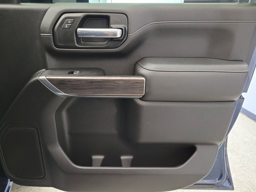Certified 2022 Chevrolet Silverado 2500 LTZ w/ LTZ Plus Package image 20