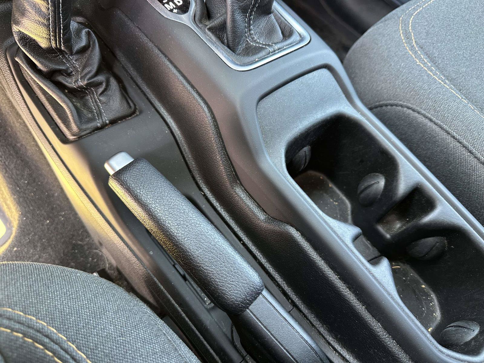 Used 2024 Jeep Gladiator Sport AWD/4WD image 19