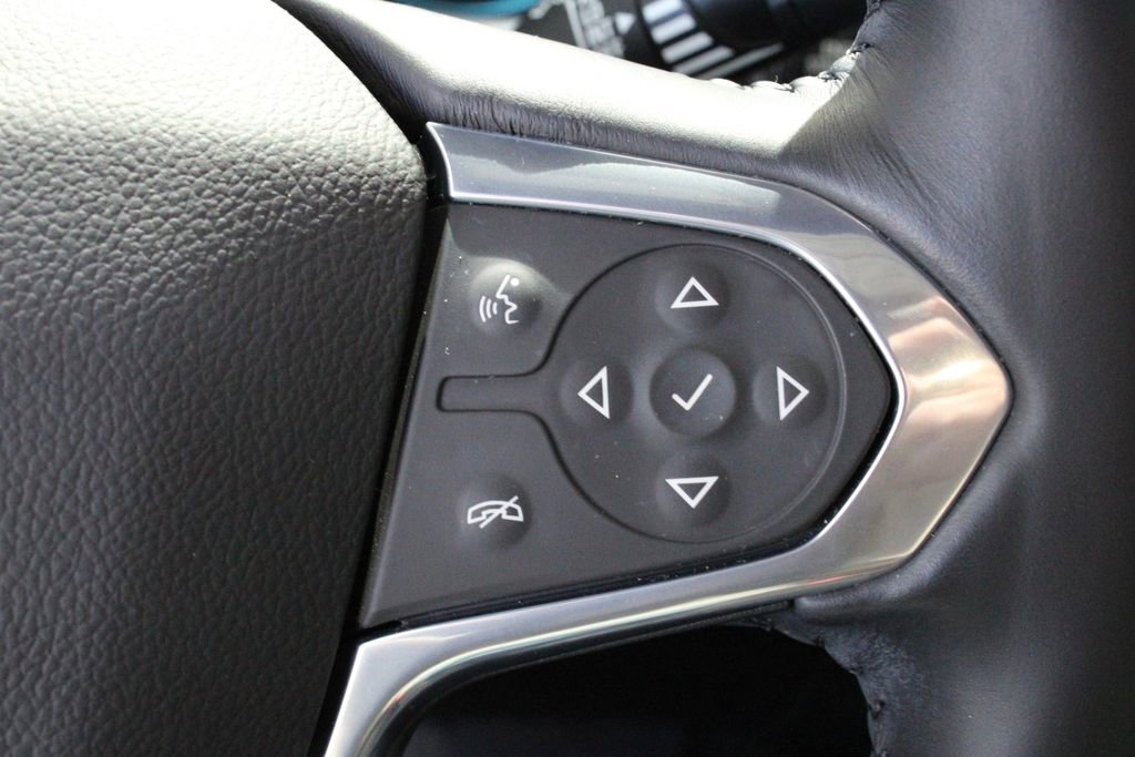 Used 2022 Chevrolet Traverse LT w/ LPO, Floor Liner Package image 28